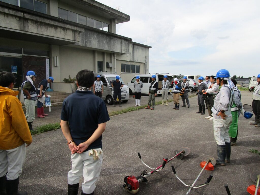 水の日活動草刈り